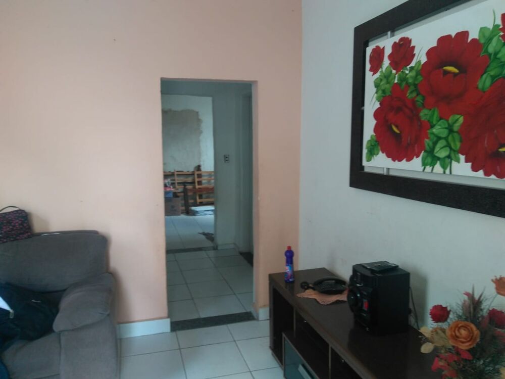 Casa à venda com 4 quartos, 262m² - Foto 2
