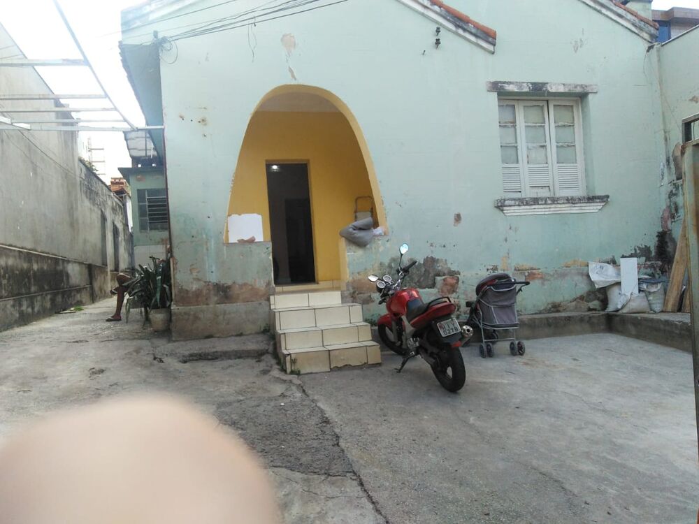 Casa à venda com 4 quartos, 262m² - Foto 1
