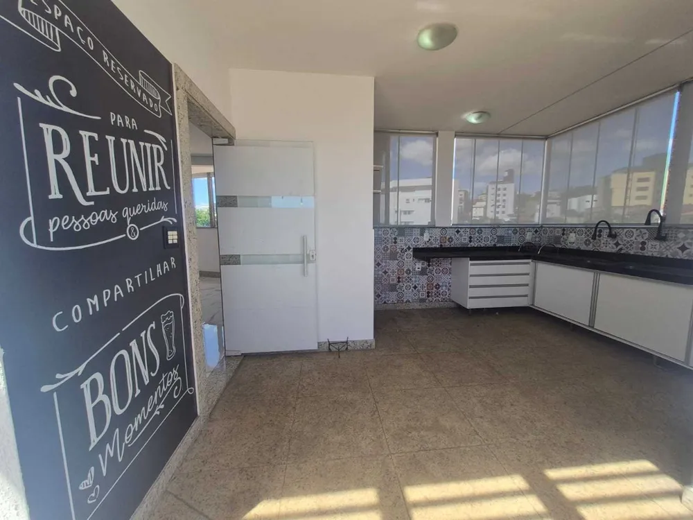 Cobertura, 3 quartos, 221 m² - Foto 1