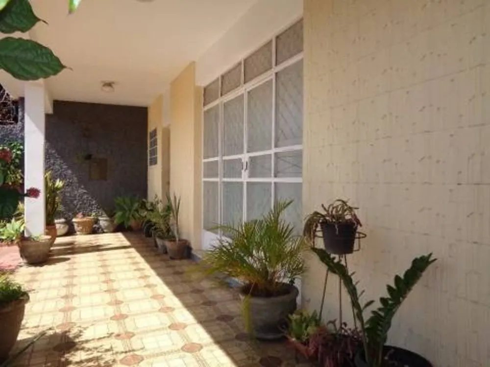Casa, 3 quartos, 235 m² - Foto 1