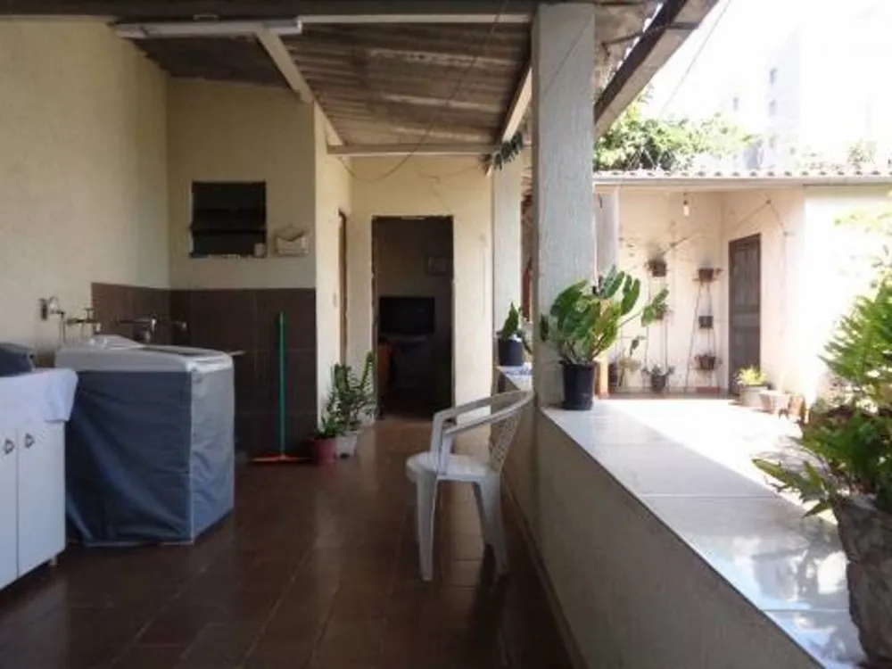 Casa, 3 quartos, 235 m² - Foto 8