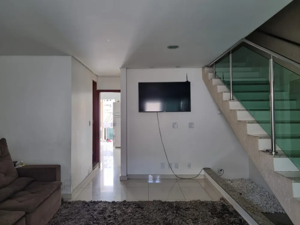 Casa, 3 quartos, 181 m² - Foto 1