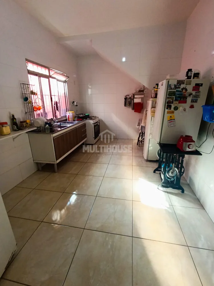 Casa, 3 quartos, 200 m² - Foto 3