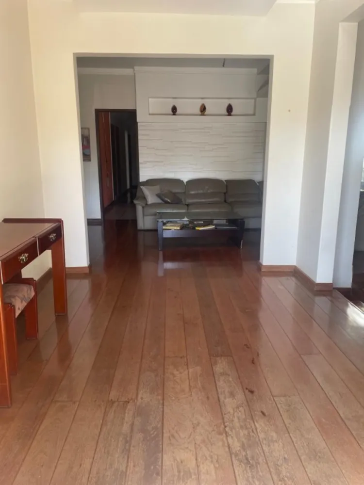 Casa, 4 quartos, 315 m² - Foto 1