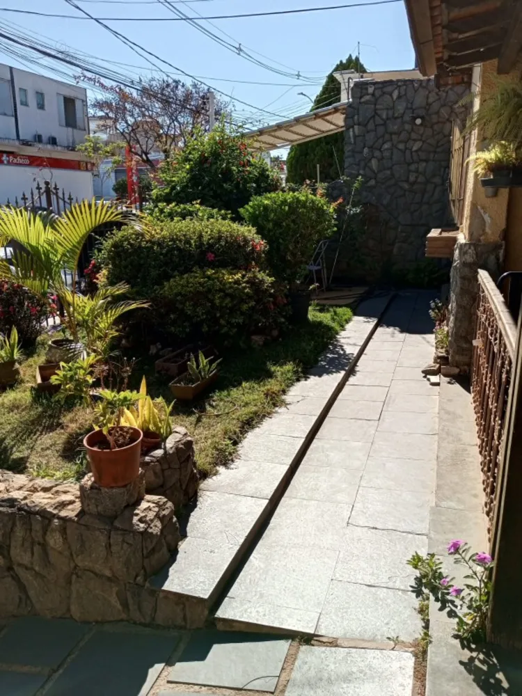 Casa, 4 quartos, 197 m² - Foto 1