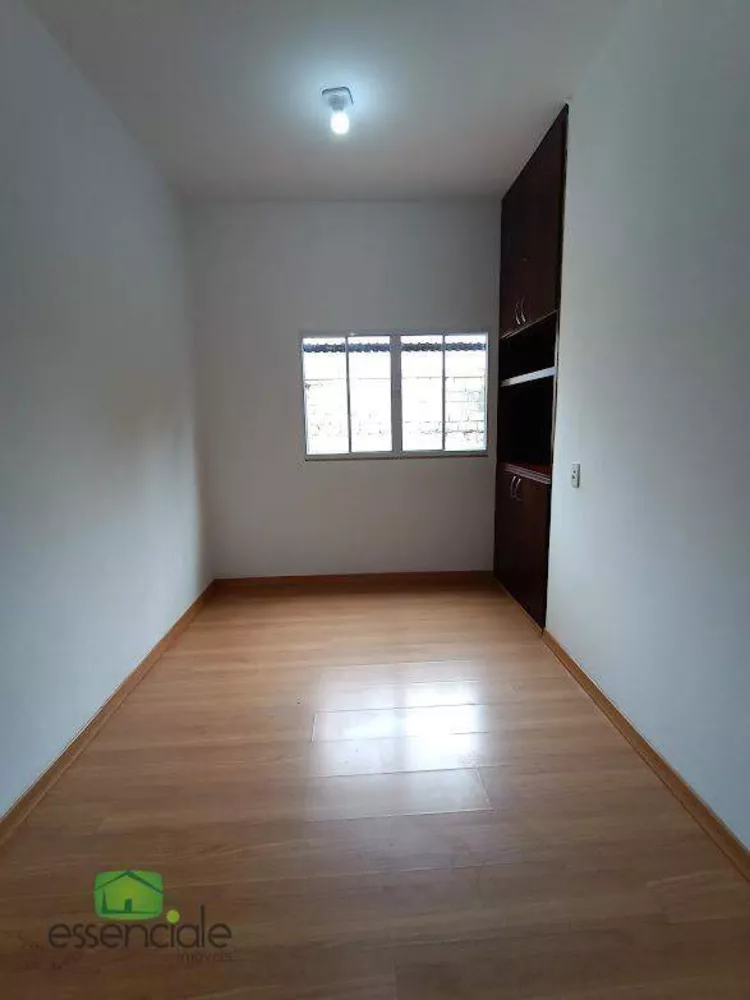 Casa à venda com 4 quartos, 360m² - Foto 19