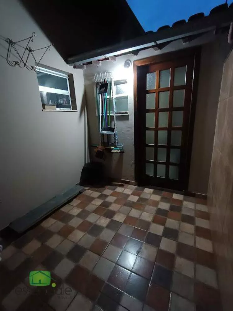 Casa à venda com 4 quartos, 360m² - Foto 21