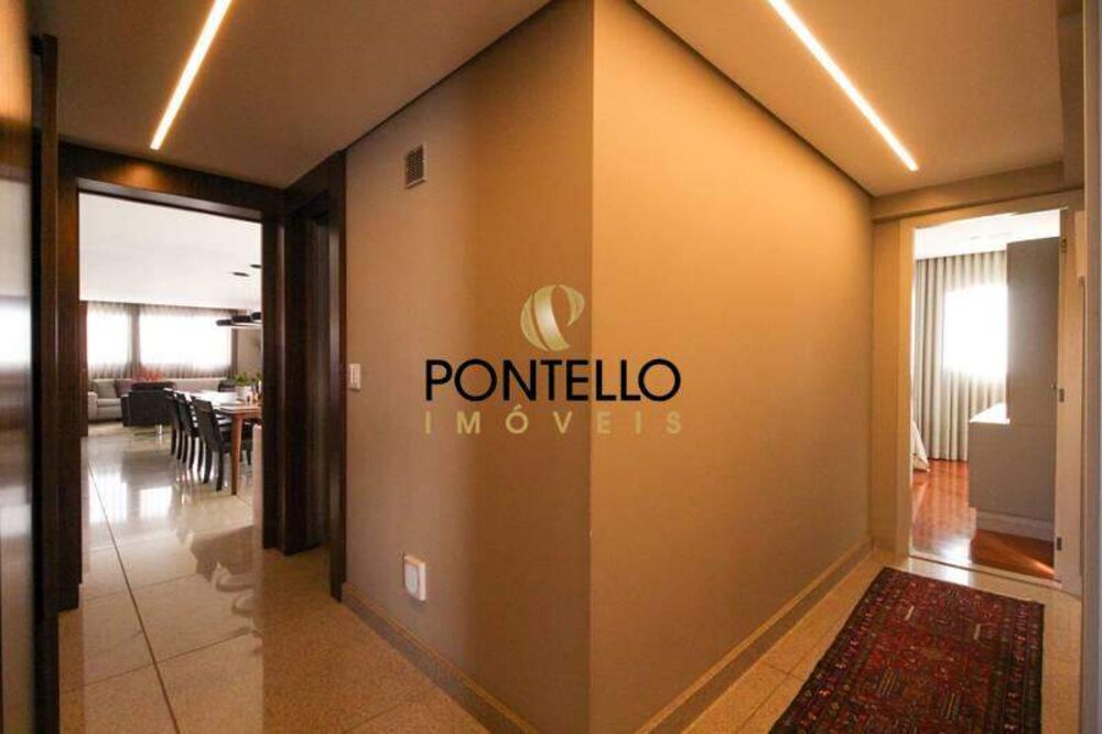 Apartamento à venda com 4 quartos, 216m² - Foto 4