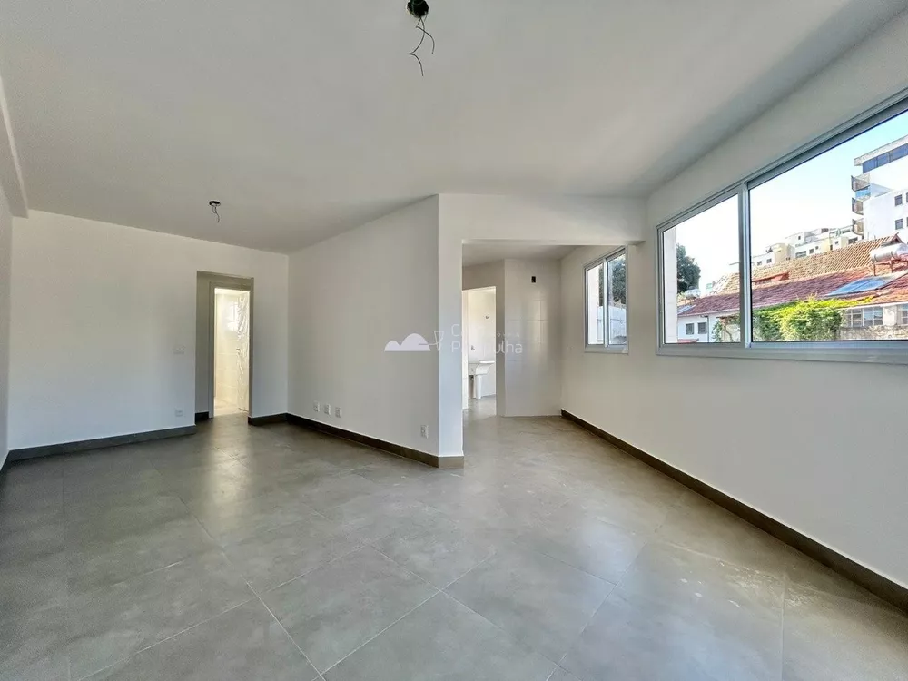 Apartamento à venda com 3 quartos, 157m² - Foto 3