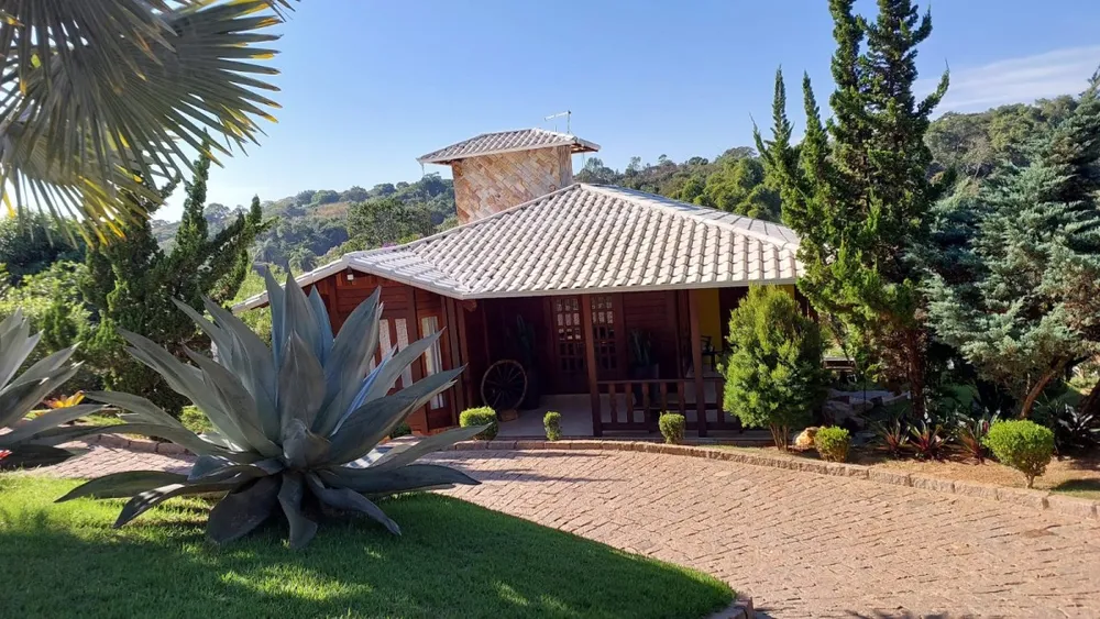 Chácara, 3 quartos, 2958 m² - Foto 1