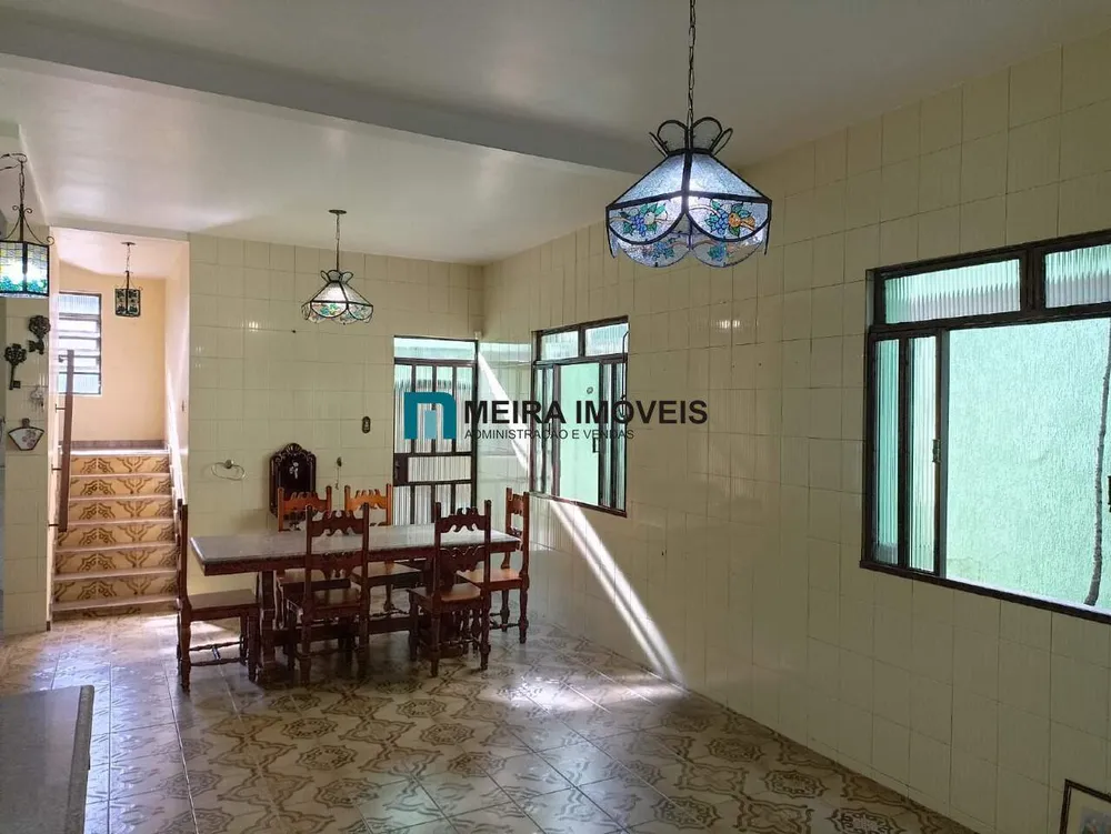 Casa, 8 quartos, 386 m² - Foto 2