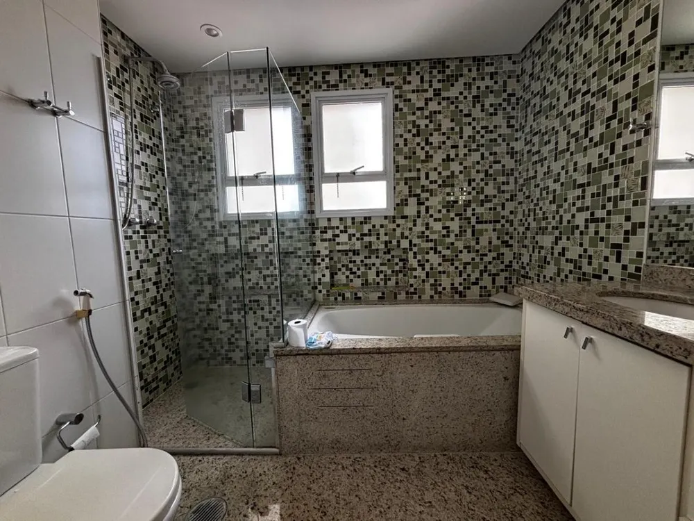 Apartamento, 3 quartos, 223 m² - Foto 1