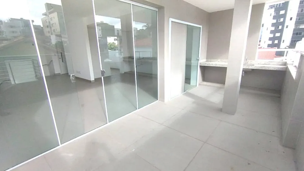 Cobertura, 3 quartos, 210 m² - Foto 2