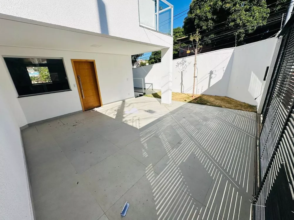 Casa à venda com 3 quartos, 190m² - Foto 4