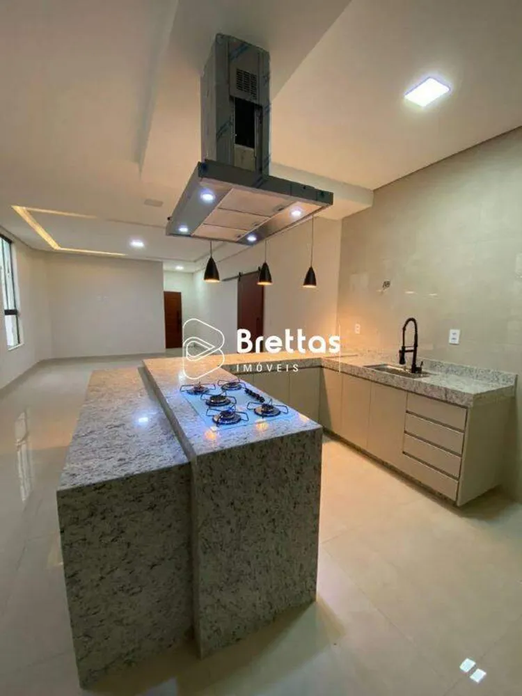 Casa, 3 quartos, 193 m² - Foto 1