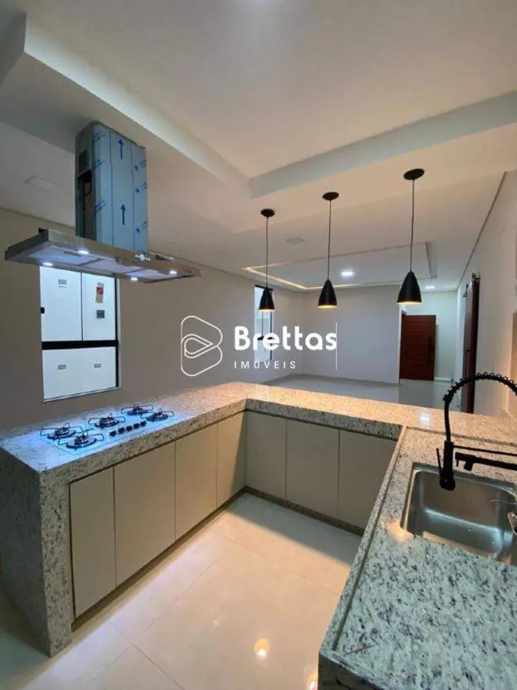 Casa, 3 quartos, 193 m² - Foto 2