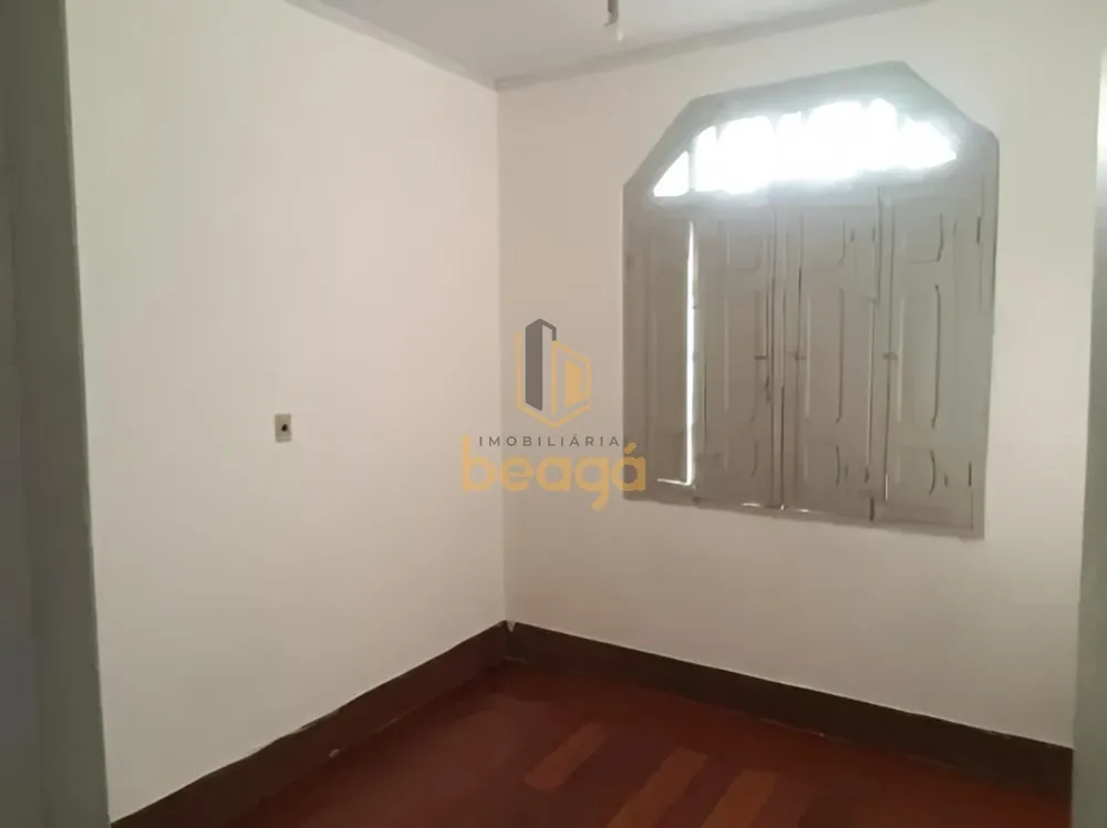 Casa, 6 quartos, 145 m² - Foto 2