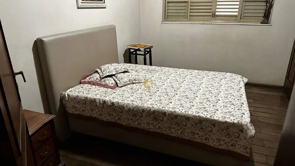 Casa, 4 quartos, 290 m² - Foto 2