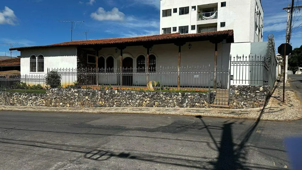 Casa, 4 quartos, 290 m² - Foto 2