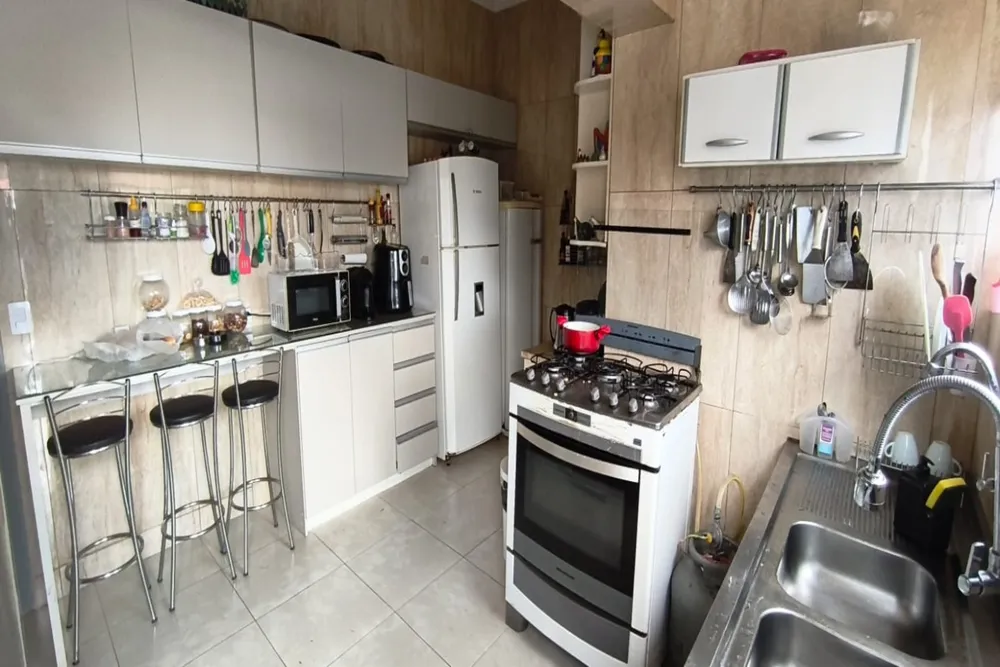 Casa, 3 quartos, 217 m² - Foto 1