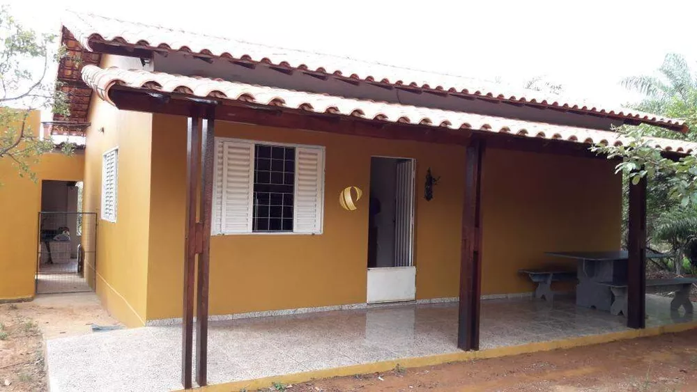 Chácara à venda com 2 quartos, 130m² - Foto 2