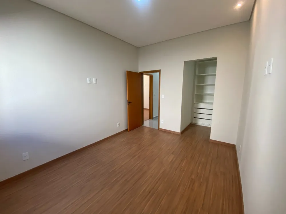 Casa, 3 quartos, 181 m² - Foto 4