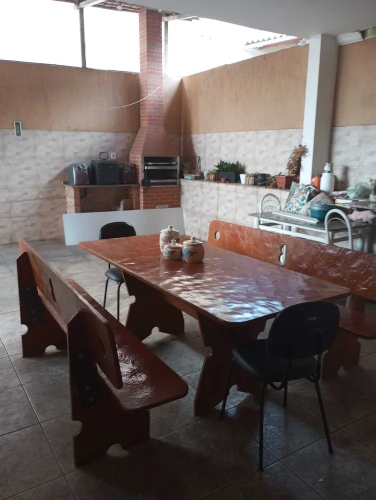 Casa, 4 quartos, 305 m² - Foto 2