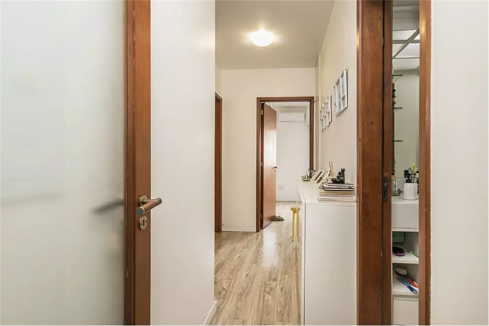 Apartamento à venda com 4 quartos, 148m² - Foto 13