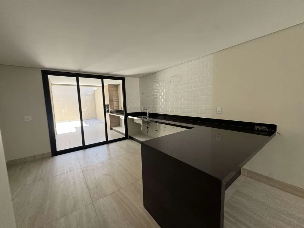 Casa, 3 quartos, 156 m² - Foto 2