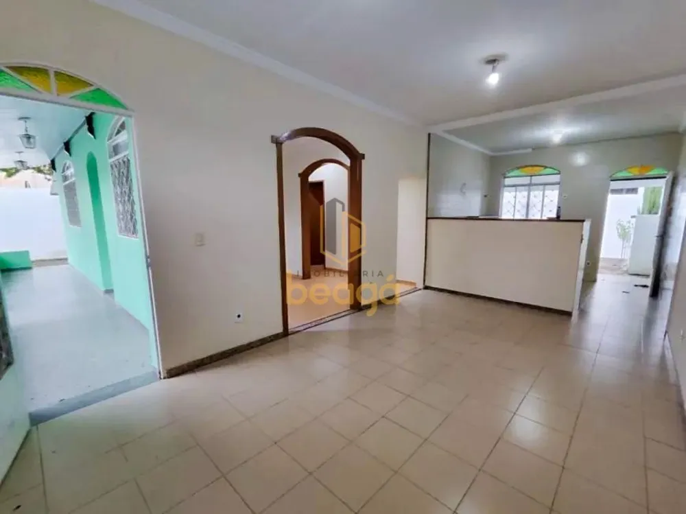 Casa, 3 quartos, 198 m² - Foto 2