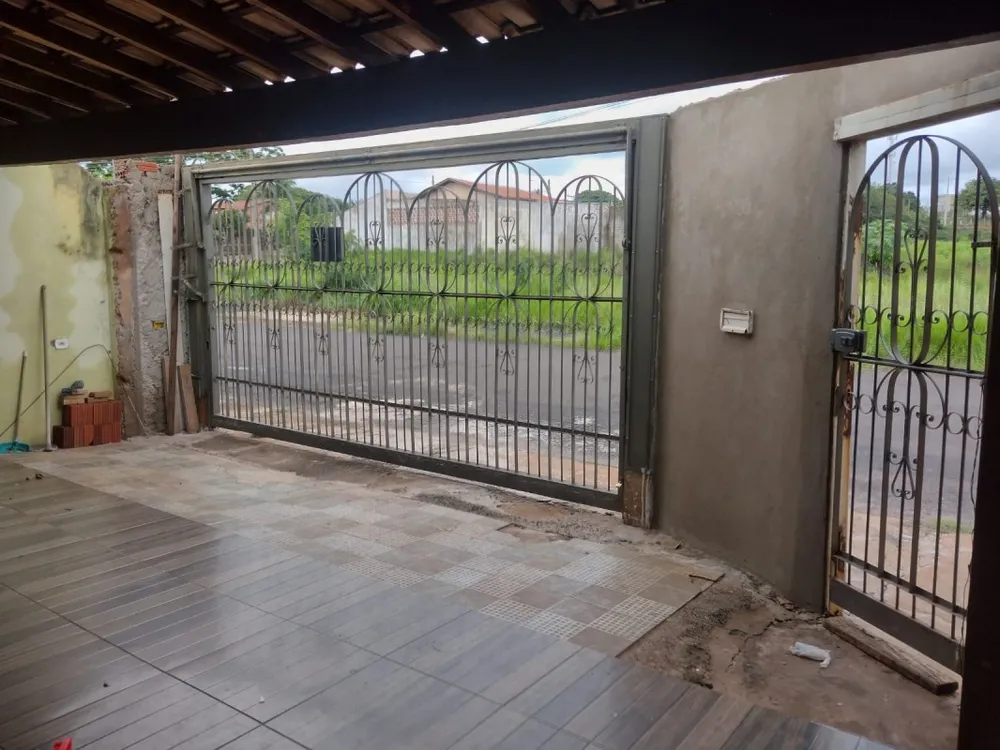 Casa, 4 quartos, 253 m² - Foto 2