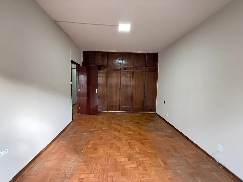 Casa, 3 quartos, 246 m² - Foto 8