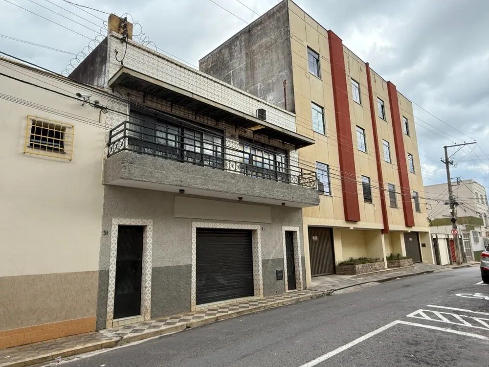 Casa, 3 quartos, 246 m² - Foto 1