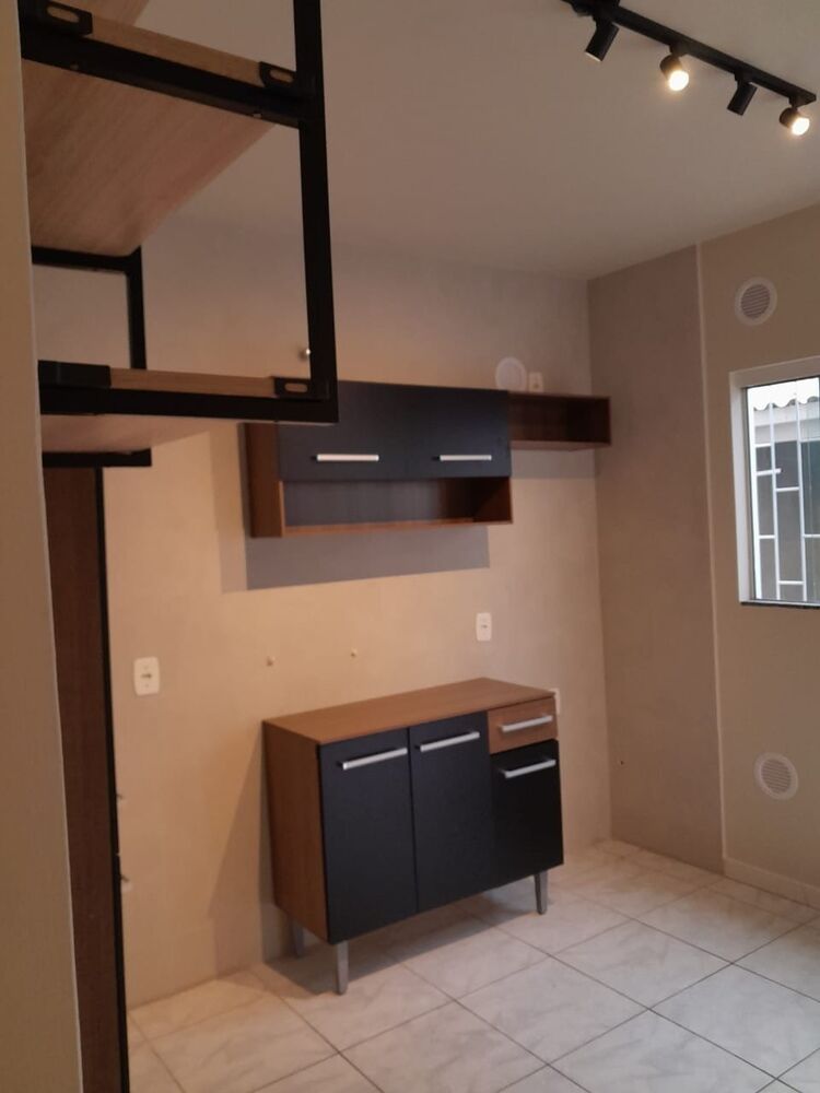 Casa à venda com 2 quartos, 75m² - Foto 11