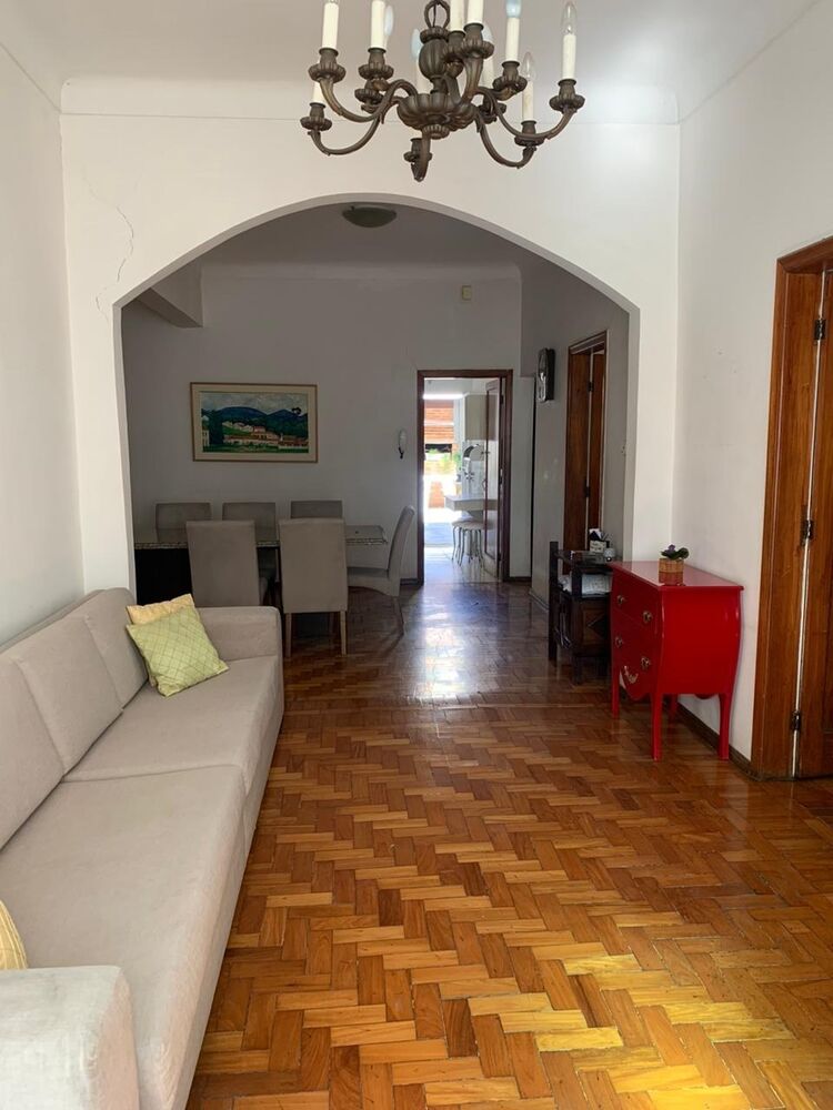 Casa para alugar com 4 quartos, 200m² - Foto 2
