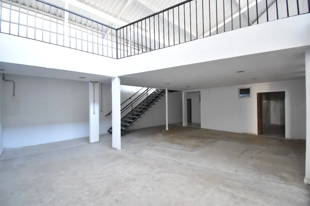 Depósito-Galpão, 324 m² - Foto 2