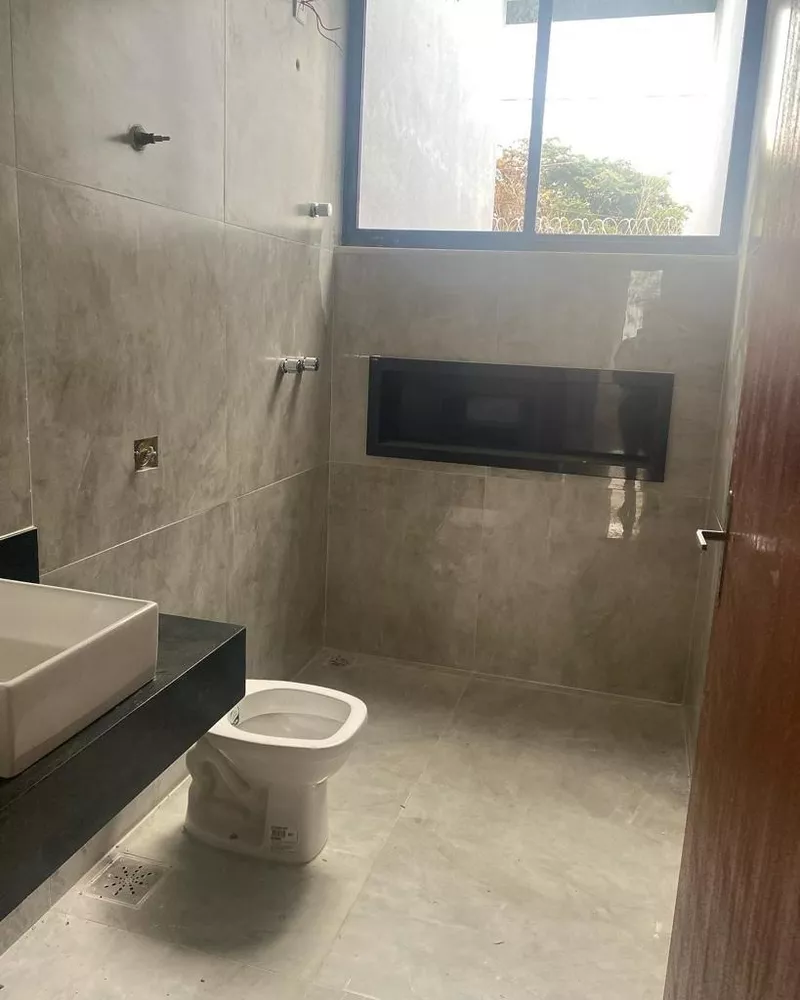 Casa à venda com 3 quartos, 98m² - Foto 4