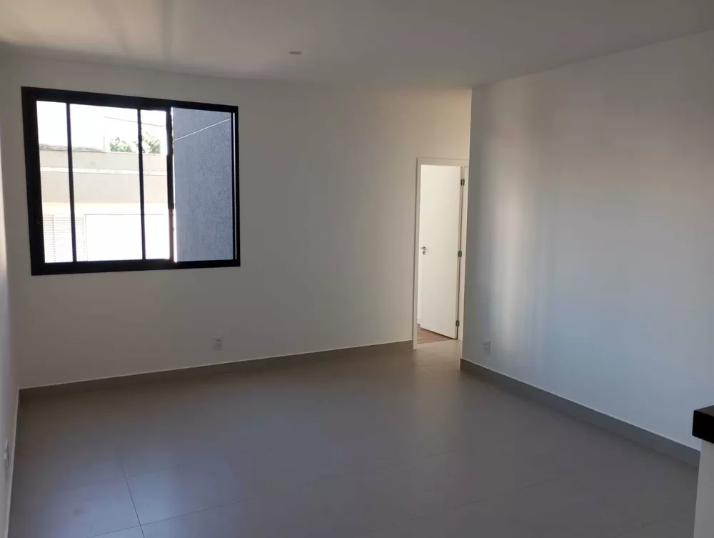 Apartamento à venda com 3 quartos, 80m² - Foto 3