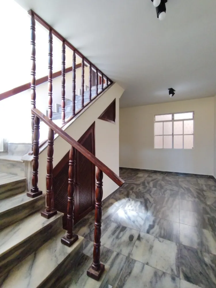Casa, 3 quartos, 288 m² - Foto 1