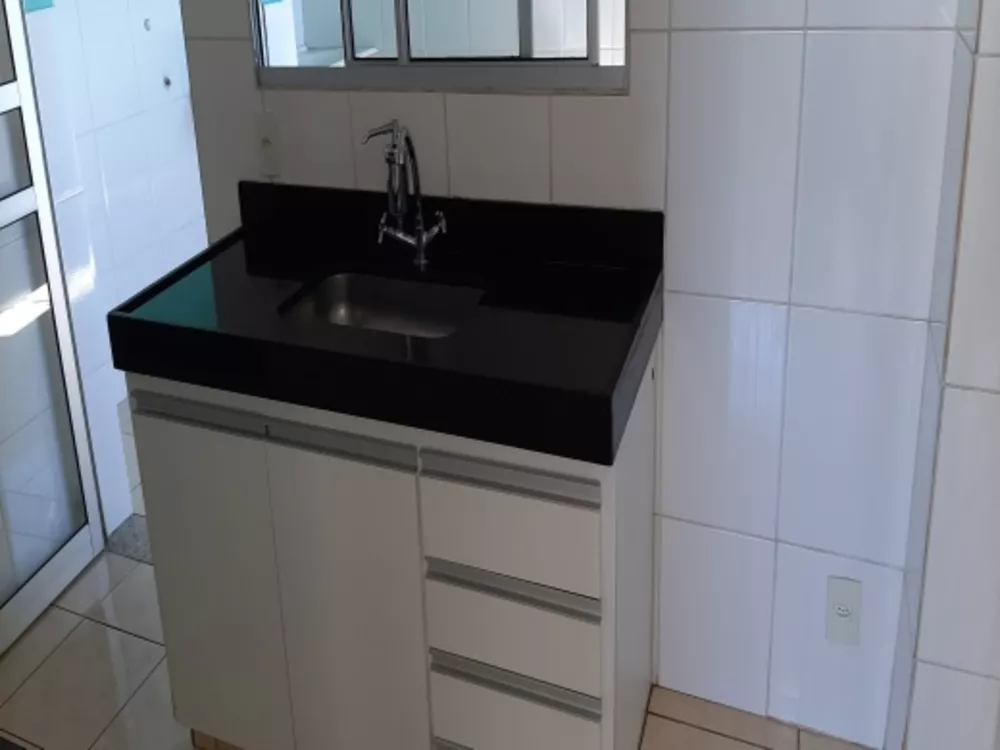 Apartamento à venda com 2 quartos, 60m² - Foto 2