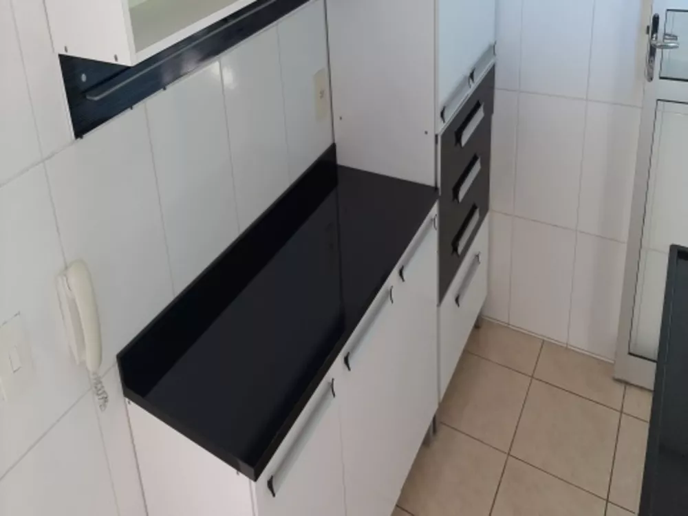 Apartamento à venda com 2 quartos, 60m² - Foto 4