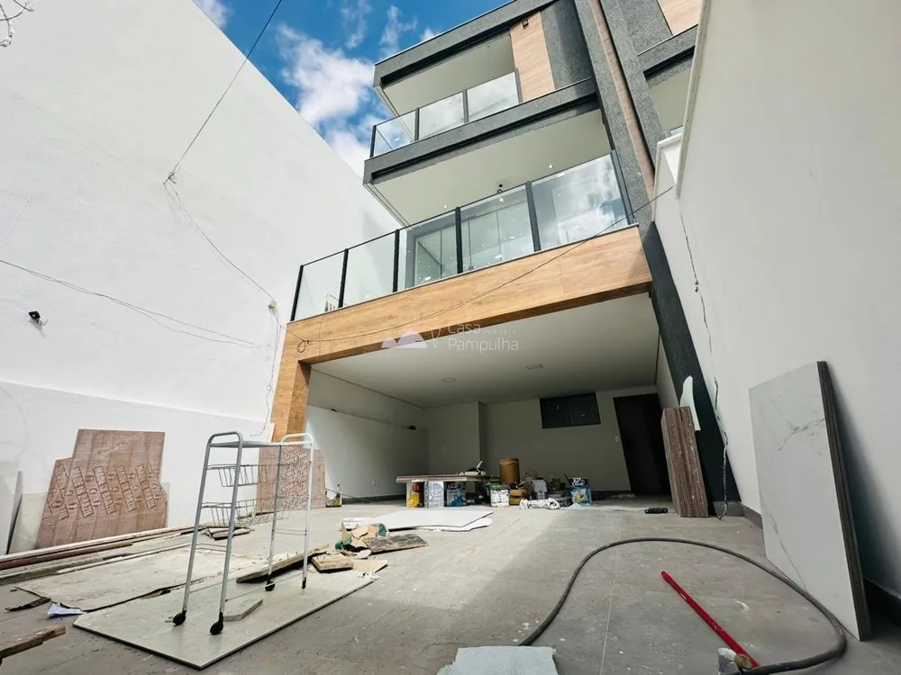 Casa, 3 quartos, 236 m² - Foto 1