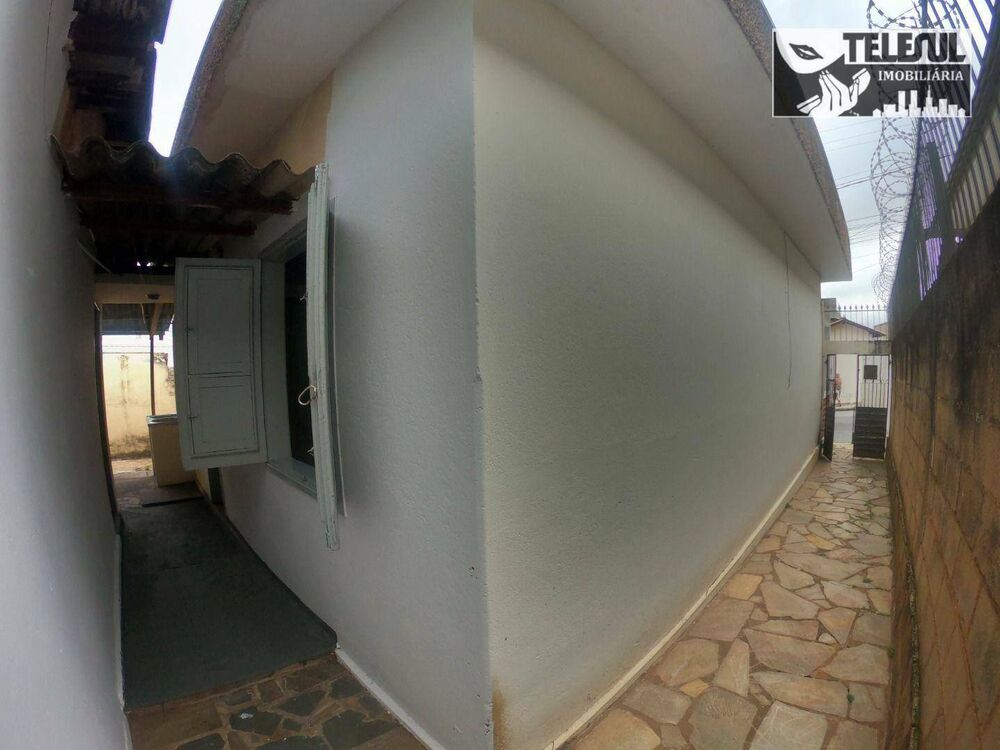 Casa à venda com 3 quartos, 215m² - Foto 4
