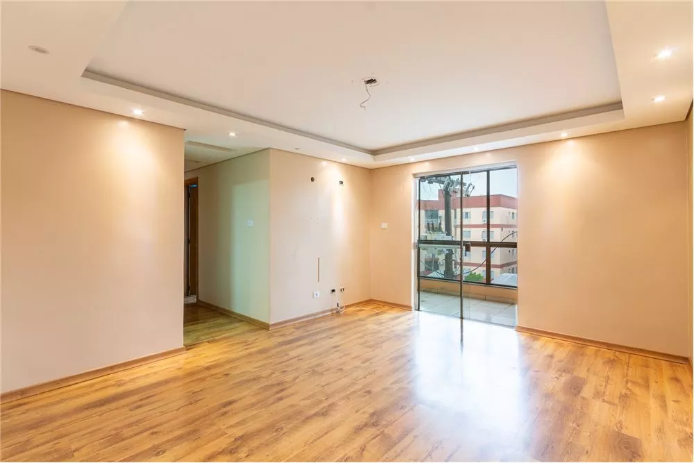 Apartamento à venda com 3 quartos, 81m² - Foto 2