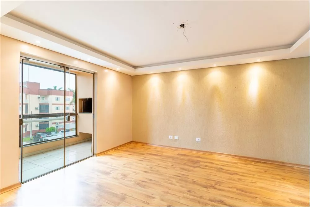 Apartamento à venda com 3 quartos, 81m² - Foto 3