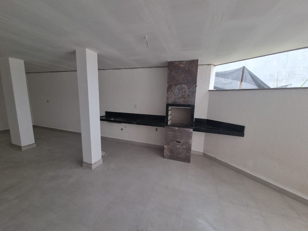 Casa à venda com 2 quartos, 96m² - Foto 1