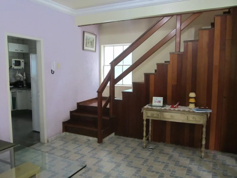 Casa à venda com 4 quartos, 300m² - Foto 3