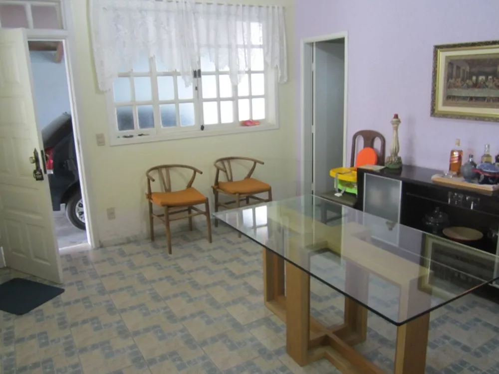 Casa à venda com 4 quartos, 300m² - Foto 4