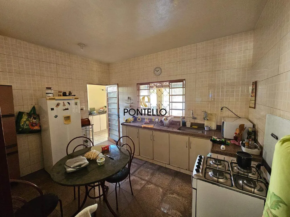 Casa, 3 quartos, 267 m² - Foto 6