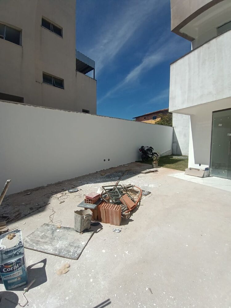 Casa à venda com 3 quartos, 107m² - Foto 4